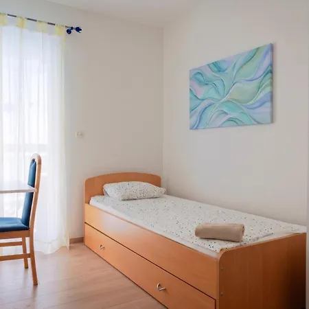 Stela * Makarska